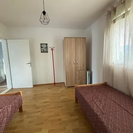 Apartamento Zlatija